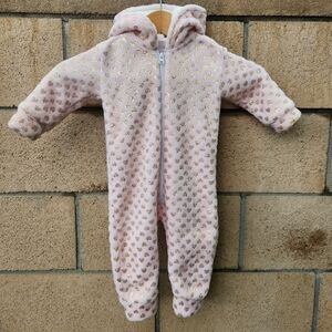 Soft Cuddly Baby Girl Romper Jumpsuit With Hood Size 6-9 Months Pink Hearts